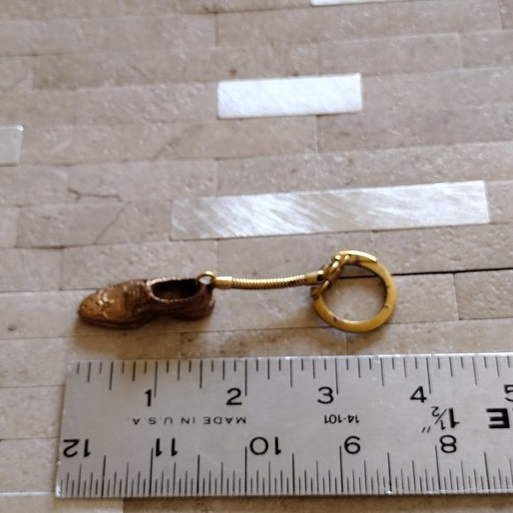 Walk Over Advertising Wing Tip Shoe Keychain - Picture 3 of 4